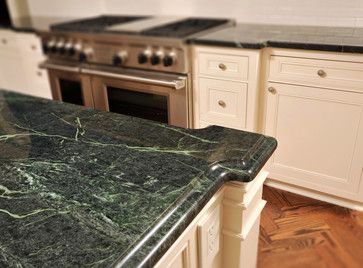 Green Kitchen Marble, Green Marble Kitchen, Kitchen Marble Countertops, Old Kitchen Remodel, Split Level Kitchen Remodel, Vintage Kitchen Remodel, Countertops Ideas, Kitchen Remodel Plans, Replacing Kitchen Countertops