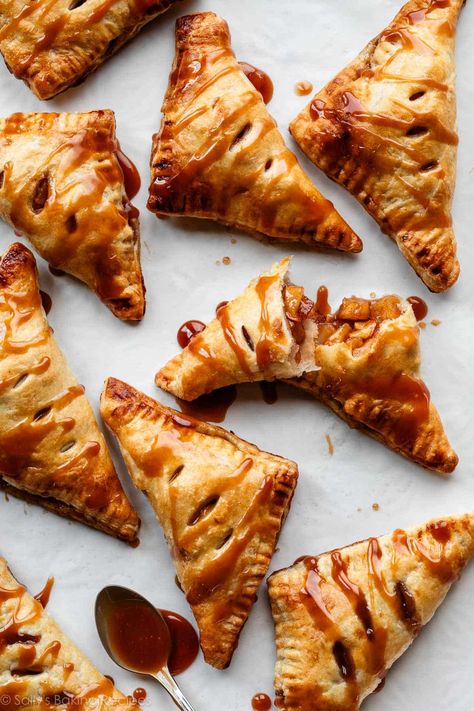 Apple Turnovers With Puff Pastry, Apple Turnover Recipe, Rough Puff Pastry, Puff Pastry Recipe, Apple Pastry, Caramel Apples Homemade, Apple Puff Pastry, Apple Turnovers, Puff Pastry Tart