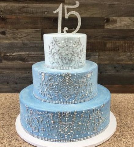 Cake Ideas Quinceanera, Cinderella Cake Ideas, Sweet 15 Cakes, Light Blue Quince, Cinderella Birthday Cake, Cinderella Quinceanera Themes, Cinderella Sweet 16, Quince Cakes, Blue Sweet 16