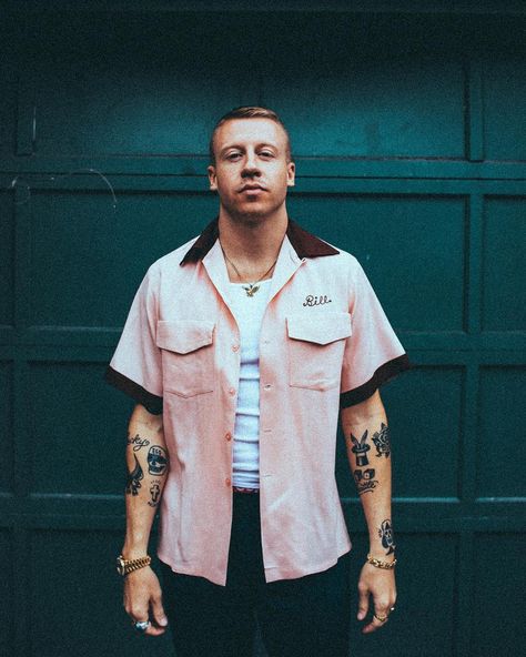 Macklemore Concert, Mises En Page Design Graphique, Concert Fit, Macklemore, Real Hip Hop, Music Tattoos, Concert Fits, Hip Hop Rap, Rap Music