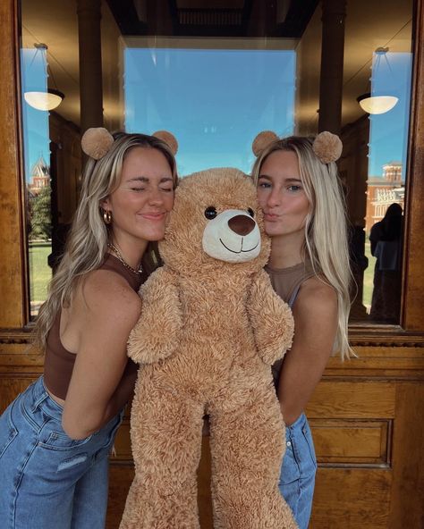 Bear Big Little Reveal, Big Little Reveal Themes Twins, Big Little Costumes, Sorority Big Little Reveal Theme, Phi Bear Bid Day, Country Big Little Reveal, Sorority Teddy Bear, Big Lil Reveal Themes, Baseball Big Little Reveal Sorority