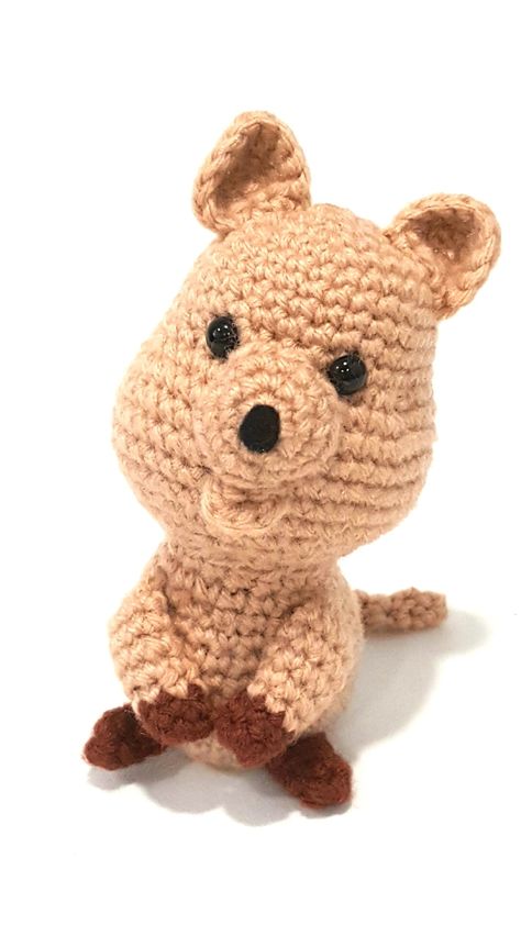 Crochet Quokka, Crochet Ideas, Piggy Bank, Hello Kitty, Amigurumi, Kitty, Crochet, Fictional Characters, Art