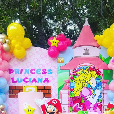 Party Rentals Event Decorations Balloons Backdrop on Instagram: "Princess Peach 👑 #mariobros #princesspeach #mariobrossparty #princesspeachparty #balloons #backdrop" Princess Peach Party, Balloons Backdrop, Peach Birthday, Peach Mario, Peach Party, Decorations Balloons, Event Decorations, Balloon Backdrop, Digital Backdrops