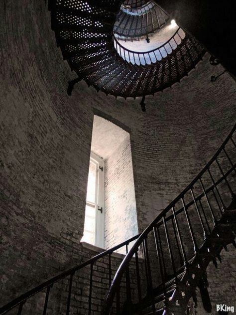 Inside the Currituck Lighthouse, North Carolina. Currituck Lighthouse, Beach Lighthouse, Corolla Nc, Lighthouse Keeper, Cape Hatteras, Outer Banks Nc, Beacon Of Light, Spiral Staircase, Places Ive Been