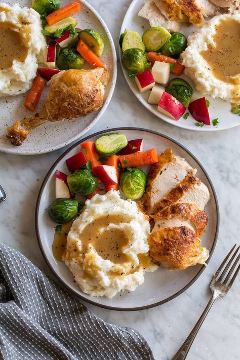 Roast chicken with mashed potatoes, gravy, and steamed veggies. Roast Chicken Video, Homemade Chicken Gravy, Homemade Gravy Recipe, Chicken Gravy Recipe, Roast Chicken And Gravy, Chicken And Gravy, Chicken Mashed Potatoes, Perfect Roast Chicken, Easy Roast Chicken