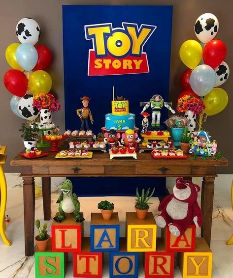 FIESTA TOY STORY !!! 🎉🎈🎂☺️  Tu hijo esta traumado con la película de TOY STORY y es en lo único que piensa? Mira estas ideas para realizar una fiesta temática de TOY STORY te van a encantar. (Son fáciles de hacer).  #TOY #STORY #fiesta #tematica #Diseño #Decoraciones #Zapopan  ¡¡¡Contactanos!!! 📱 33-34-60-15-01 📱 33-19-40-13-60 ☎️ 36-19-73-89 Toy Story Decorations, Toy Story Party Decorations, Toy Story Baby, Toy Story Theme, Toy Story Cakes, Toy Story Birthday Party, Birthday Toys, Toy Story Birthday, Toy Story Party