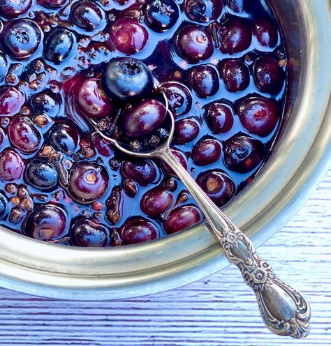 Pickled Blueberries - Wish Farms English Muffin French Toast, Blueberries Recipes, Blueberry Chia Seed Jam, Chia Seed Jam, Sweet Breakfast Treats, Blueberry Compote, Food Network Star, Paleo Life, Blueberry Fruit