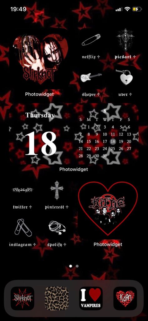 Metal Goth Aesthetic, Emo Lockscreen Wallpaper, Mall Goth Wallpaper Iphone, Mall Goth Background, Goth Ios Layout, Mall Goth Icons, Emo Ios Layout, Goth Phone Layout, Slipknot Wallpapers Aesthetic