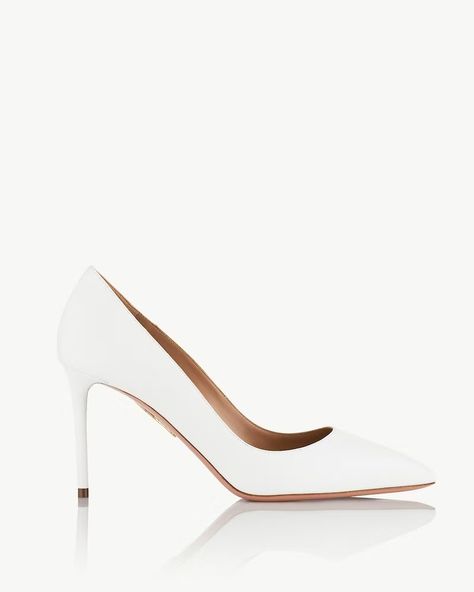 Must Have Shoes, Essential Shoes, Bridal Clutch Bag, Aquazzura Shoes, Footwear Design, Bridal Bag, Bridal Clutch, White Pumps, Footwear Design Women