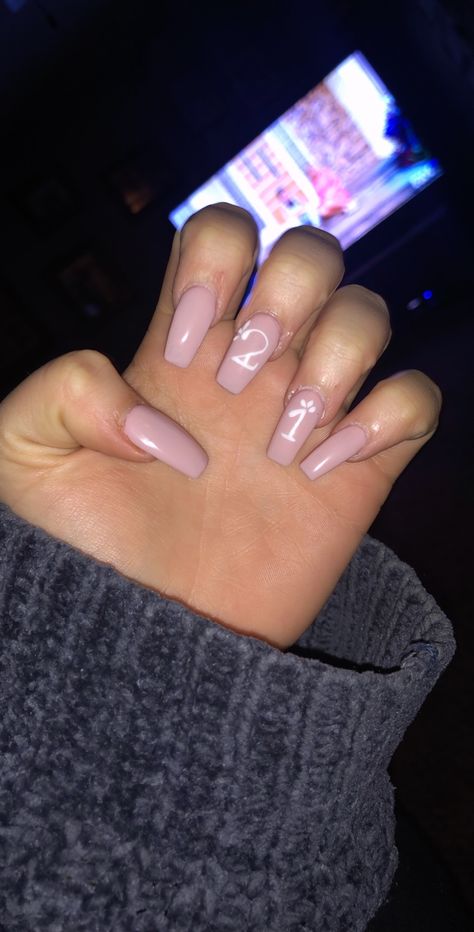 26th Birthday Nails, 21 Nails Birthday Art Designs, Nails For 21st Birthday, Nails For 18th Birthday, 21st Nails Ideas, 22 Birthday Nails, 21 Birthday Nails Designs, Nails 21st Birthday, 22nd Birthday Nails