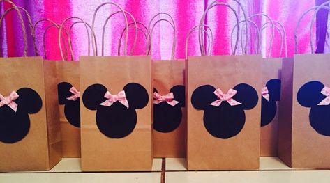 Minnie Mouse Party Packs, Minnie Mouse Candy Bags, Mouse Candy, Minnie Mouse Party Favor, Minnie Mouse Decorations, Mickey First Birthday, Mickey Mouse Bday, Minnie Mouse Theme Party, Minnie Mouse Birthday Party Decorations