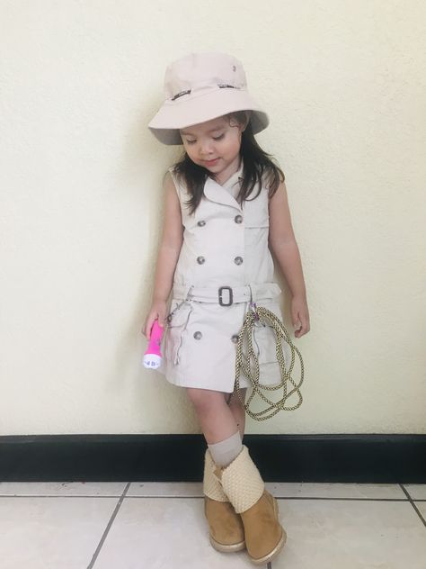 #safari #exploradora #disfraces #disfraz #ideas #niña #school Moda Safari, Safari Outfit, Cool Kidz, Kids Summer Fashion, Safari Theme, Kids Costumes, 2nd Birthday, Girl Power, Baby Dress