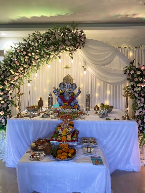 Ganpati Mandap Decoration At Home, Ganapati Decoration Theme, Ganapati Decoration At Home, Ganpati Decoration Theme Ideas, Bappa Decoration, Gauri Decoration, Flower Decoration For Ganpati, Ganpati Decoration Ideas, Ganesh Decoration