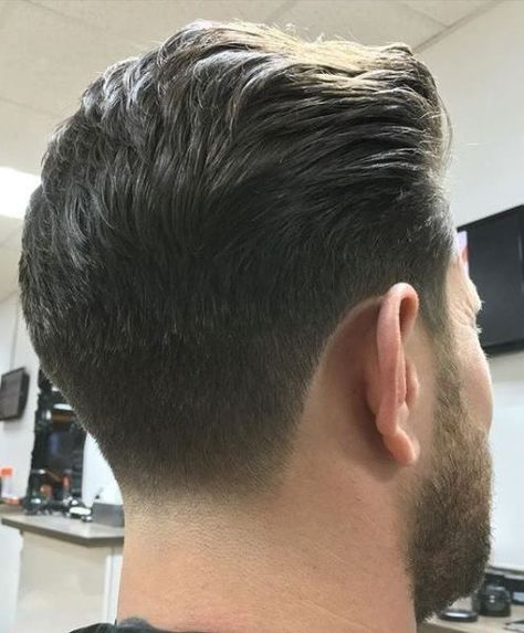 For decades, in Manhattan NYC, I have never met a barber who could do "this" Med Fade Haircut Men, Mens Haircut Back, Low Fade Haircut, Mens Hairstyles With Beard, Gents Hair Style, Back Of Head, Taper Fade Haircut, Tapered Haircut, Mens Hairstyles Thick Hair