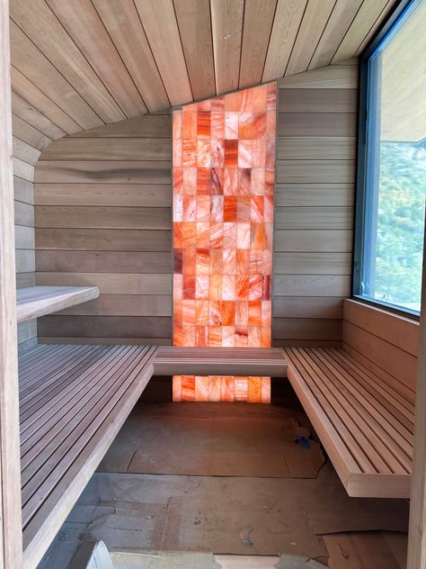 Salt Rock Wall, Himalayan Salt Wall, Salt Room Therapy, Basement Sauna, Sauna Bathroom Design, Salt Cave Spa, Cave Spa, Sauna Outdoor, Sauna Bathroom