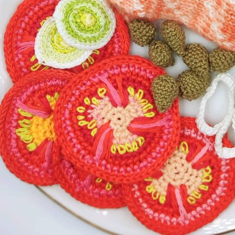 Crochet food - tomato slice, crochet breakfast, cooking fun, Montessori, pretend play food, eco gift. Crochet Breakfast, Tomato Slice, Breakfast Cooking, Pretend Play Food, Crochet Food, Handmade Boutique, Eco Gifts, Gift Inspiration, Shop Gift