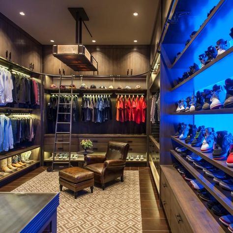 Walk In Closet Luxury, Shoe Room, Walking Closet, Dream Closet Design, Walk In Closet Design, Luxury Closets Design, Men Closet, Interior Design Rustic, Closet Lighting