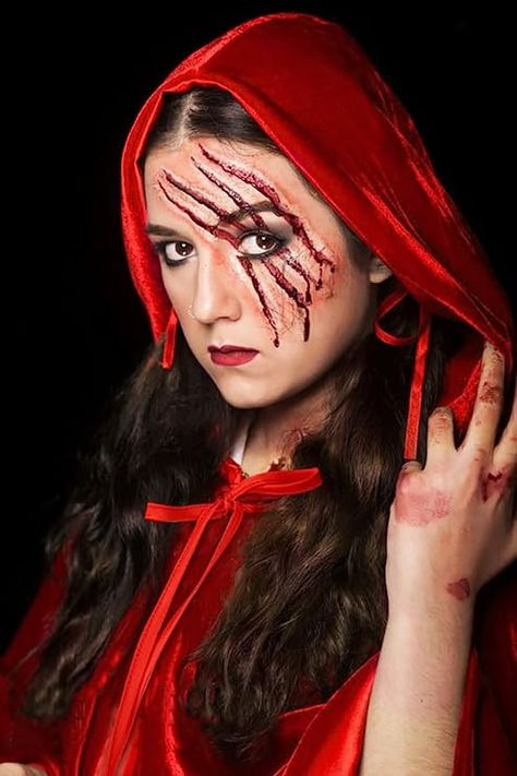 Red Riding Hood Makeup, Halloween Costume 2022, Fairy Halloween Makeup, Hot Halloween Costume, Stylish Halloween Costumes, Hood Cape, Halloweenský Makeup, Horror Halloween Costumes, Hot Halloween