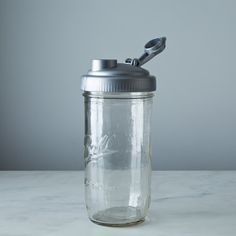 Mason Jar Water, Water Bottle Diy, Plastic Drink Bottles, Diy Water Bottle, Wide Mouth Mason Jars, Bottle Diy, Low Waste, Mason Jar Lids, Jar Gifts