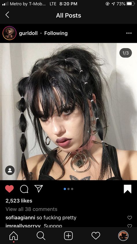 Subversive Hairstyles Short Hair, Short Y2k Hairstyles Bangs, Emo Hair Updo Hairstyles, Y2k Punk Hairstyles, Punk Hairstyles Long Hair, 90s Alternative Hairstyles, Grunge Hair Updo, Rave Hairstyles With Bangs, Metal Hairstyles For Women