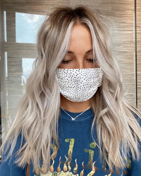 FOILAYAGE / ASH BLONDE / BRIGHT BLONDE Ash Blonde Hair Balayage, Summer Blonde Hair, Cool Blonde Hair, Ash Blonde Hair, Blonde Hair Inspiration, Blonde Hair Shades, Balayage Hair Blonde, Blonde Hair Looks, Hair Shades