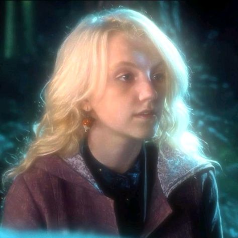 Luna Lovegood Aesthetic Icons, Luna Lovegood Hair, Luna From Harry Potter, Luna Lovegood Icon, Harry Potter Female Characters, Hp Icons, Harry Potter Luna, Harry Potter Luna Lovegood, Harry Potter Ron