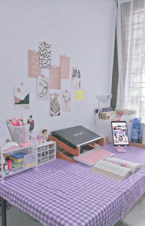 Purple Desk Setup Aesthetic, Purple Desk Aesthetic, Purple Vibe Aesthetic Room, Study Table Makeover, Purple Vibes Aesthetic, Desk Room Setup, Ruangan Aesthetic, Aesthetic Desks, Simple Study Desk