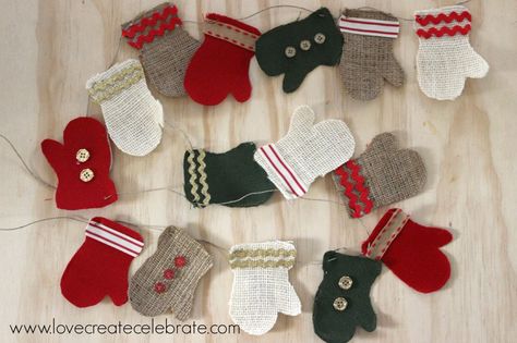 IMG_4728b Diy Mini Christmas Wreath, Mitten Garland, Christmas Wreath Ornaments, Mini Christmas Wreath, Felt Mittens, Burlap Christmas Decorations, Burlap Centerpieces, Burlap Rosettes, Homeschool Materials