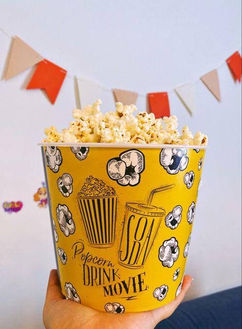 Popcorn Tub, Popcorn Packaging, Tub Design, Popcorn Bucket, Fly On The Wall, Star Wars Jedi, Packaging Ideas, Monogram Design, Popcorn