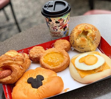 Tokyo Disneyland and DisneySea Disneyland Breakfast, Custard Danish, Custard Bread, Apple Custard, Sausage Biscuits, Disney World Pictures, Disneyland Food, Tokyo Disneyland, Disney Food