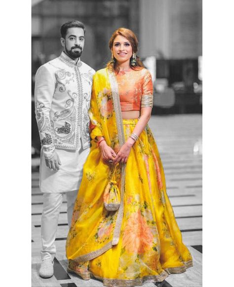 Yellow Floral Print Dress, Lehenga Choli Designs, Lehenga Choli For Women, Choli For Women, Organza Lehenga, Lehenga Choli Wedding, Yellow Lehenga, Floral Lehenga, Wedding Dress Outfit