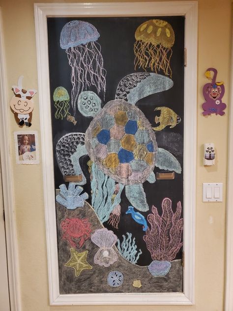 Under The Sea Chalkboard Art, Chalk Wall, Chalkboard Drawings, Chalkboard Lettering, Chalkboard Ideas, Kid Craft, Chalkboard Art, Sea Animals, White Board