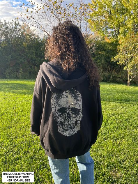 Grunge Hoodie Outfit, Emo Jacket, Zip Up Hoodie Oversized, Emo Hoodie, Hoodie Skeleton, Gothic Hoodies, Goth Styles, Grunge Hoodie, Goth Hoodie