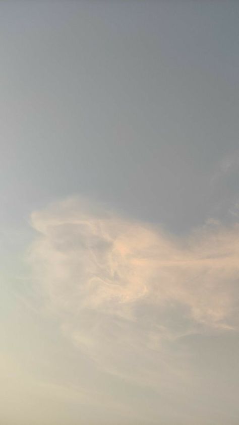 Simple Sky Wallpaper, Cloud Wallpaper Aesthetic, Sky Phone Wallpaper, Clouds Aesthetic Wallpaper, Wallpaper Sky Aesthetic, Sky Wallpaper Aesthetic, Ig Background, Sky Aesthetic Wallpaper, Minimalism Wallpaper