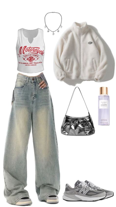 White Sneakers Outfit, Baggy Style, Sneakers Outfit, White Tank Top, Baggy Jeans, White Tank, White Sneakers, Outfit Ideas, Tank Top