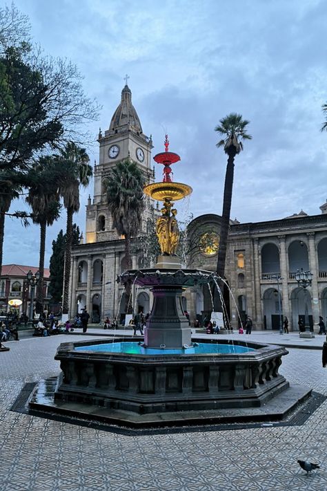 Cochabamba es una ciudad del centro de Bolivia. En el centro de la ciudad está la Plaza 14 de Septiembre, una plaza colonial y donde también se encuentra la catedral barroa andina de San Sebastián. Architecture Design Presentation, Design Presentation, Healthy Lifestyle Food, Master Plan, San Sebastian, Bolivia, Presentation Design, Ferry Building San Francisco, Big Ben