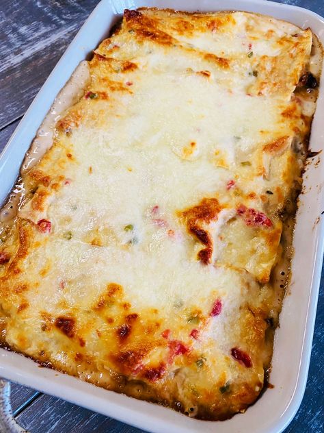 Philly Cheese Steak Lasagna Recipe, Philly Cheese Steak Lasagna, Philly Cheesesteak Lasagna, One Pan Lasagna, Pan Lasagna, Philly Steak, Lasagne Recipes, Cheese Lasagna, Steak And Mushrooms