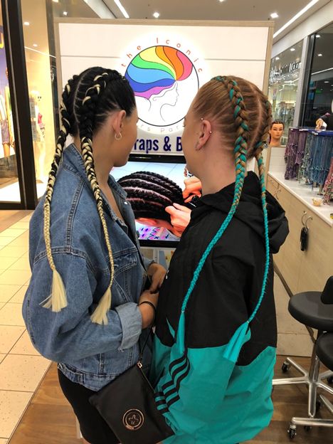 Dutch Texture Hair, Braids With Pink Extensions, Box Braids Hairstyles Jumbo, Boxer Braids With Extensions, Boxerské Copy, Dutch Braids With Extensions, Braids With Pink, Pink Extensions, Fake Hair Braids