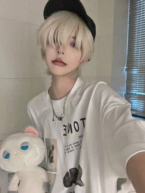 Anime Boy Hair Reference, Boy Hair Reference, Kawaii Boy, Cosplay Boy, Boy Hair, Anime Boy Hair, Boy Aesthetic, Boys Long Hairstyles