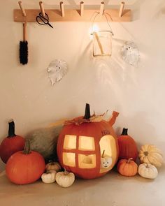 Friendsgiving Brunch, Baby Halloween Pumpkin, Pumpkin House, Pumpkin Pumpkin, Halloween Craft, Instagram C, Fall Halloween Decor, Halloween Home Decor, Fall Holidays