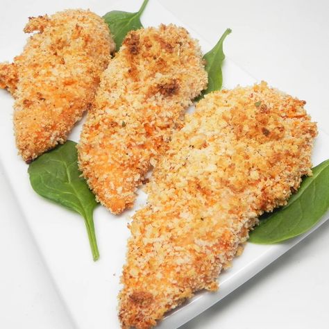 Panko Buffalo Chicken Tenders Easy Chicken Nugget Recipes, Buffalo Chicken Breast, Tender Recipes, Buttermilk Chicken Tenders, Baked Chicken Strips, Italian Chicken Crockpot, Buffalo Chicken Tenders, Panko Chicken, Chicken Tenders Recipe