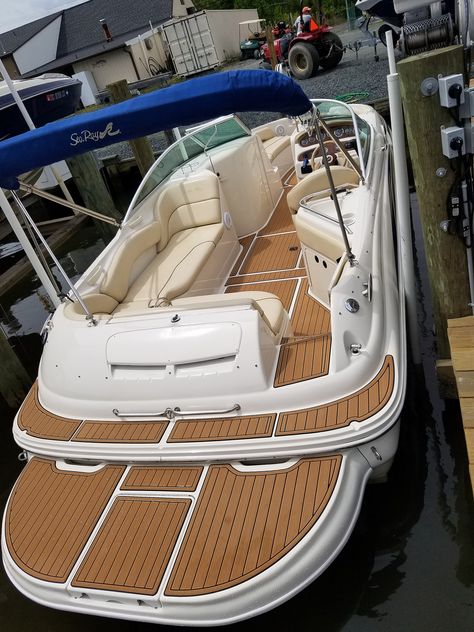 SeaDek on a 2001 SeaRay 240 Sun Deck installed by #SeaDek Certified Fabricator JetBoatPilot www.jetboatpilot.com  https://flic.kr/p/JA9LLw | Searay Boats, Sundeck Ideas, Boat Renovation, Boating Lifestyle, Cabin Cruiser Boat, Nice Boats, Marine Flooring, Boat Upholstery, Sport Fishing Boats