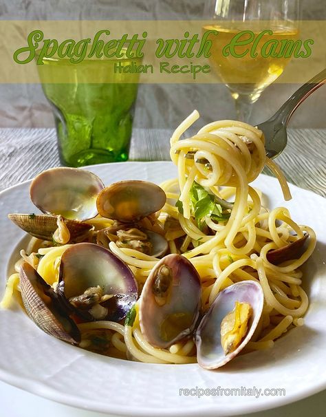 Spaghetti White Sauce, Clams Spaghetti, Sicilian Spaghetti, Clam Spaghetti Recipe, Best Italian Pasta Recipes, Spaghetti With Clams, Clams Recipe, Recipes From Italy, White Sauce Recipe