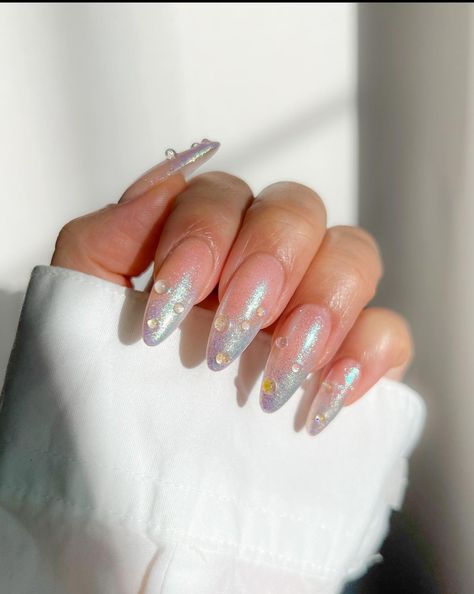 Pearlescent Nails, Glittery Nail, Nails Sparkly, Nail Aesthetic, Aesthetic Nail, Pearl Nails, Sparkly Nails, Art Nails, Clear Nails