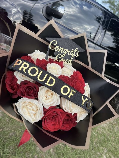 Ribbon Flower Bouquet Graduation, Ramos For Graduation, Graduation Flowers Bouquet For Boys, Graduation Ramos For Guys, Graduation Eternal Flowers, Graduation Eternal Flower Bouquet, Bf Graduation Gift, Graduation Roses Bouquet, Graduation Ramos