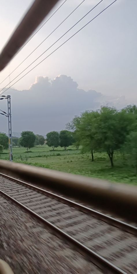 Morning Train Snap, Fake Train Snaps, Travel Train Aesthetic, Local Train Snap, Train Snapchat Stories, Fake Morning Snap, Train Snap, Delhi Pics, Bugatti Wallpapers