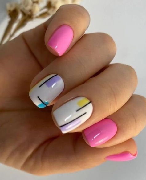 Geometric Summer Nails, Abstract Spring Nails, Summer Nails Dots, Short Real Nails Ideas, Gelish Nails Designs, Nails Frances, Short Gel Nails, Simple Gel Nails, Nails 2023