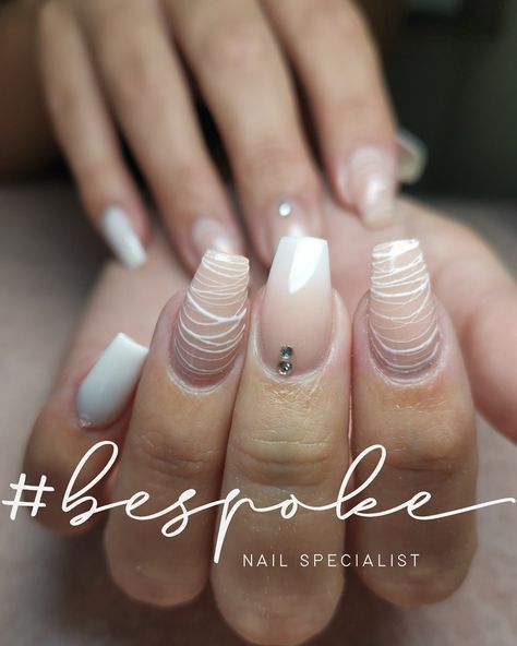 Faded French With Nail Art, Spider Gel French Tip Nails, Spider Gel French Nails, White Spider Gel Nail Art, Spider Gel Art Nails, Nail Spider Gel, Unghie Spider Gel, Spider Gel Art, Faded French Nails With Art