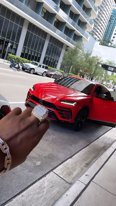 Lambo Truck Aesthetic, Miami Cars, Lambo Truck, Wealthy Lifestyle Luxury, Lip Pictures, Hypebeast Iphone Wallpaper, Dodge Charger Hellcat, Credit Cars, Rapper Outfits