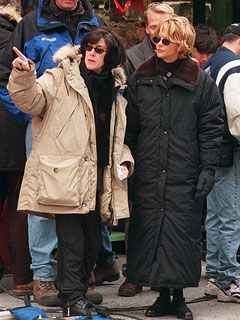 Nora Ephron | Screenwriter, Director and Producer on set with Meg Ryan Nora Ephron Style, Movies For Women, People Arguing, License To Kill, Kathleen Kelly, Nora Ephron, Female Directors, When Harry Met Sally, Nancy Meyers